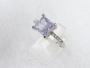 クリスタル　指輪(20.5号)